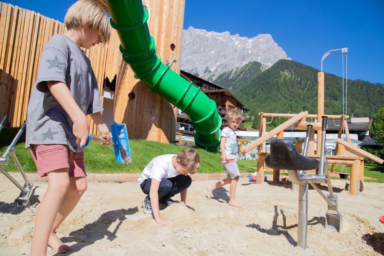 Hotel Tirolerhof - Familotel Zugspitze ايروالد المظهر الخارجي الصورة